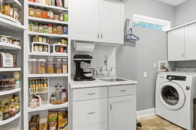 325 Jardinere Walk, Mount Pleasant, SC 29464