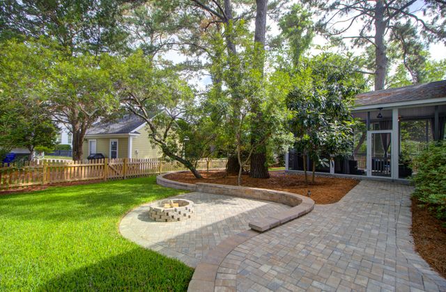 325 Jardinere Walk, Mount Pleasant, SC 29464