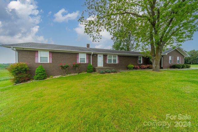 24686 Barbees Grove Road, Oakboro, NC 28129