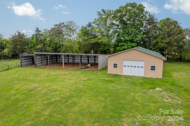 24686 Barbees Grove Road, Oakboro, NC 28129