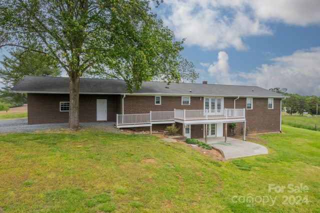 24686 Barbees Grove Road, Oakboro, NC 28129