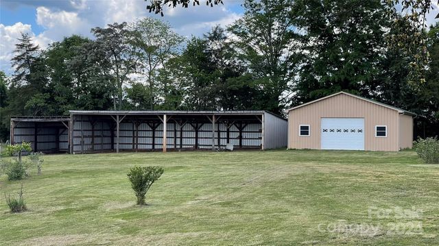 24686 Barbees Grove Road, Oakboro, NC 28129