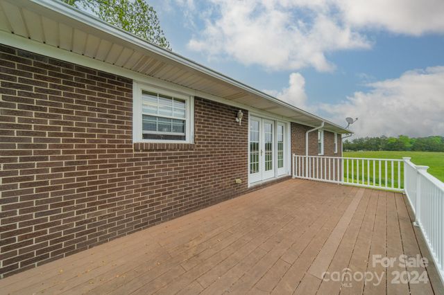 24686 Barbees Grove Road, Oakboro, NC 28129