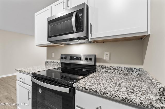 3204 Maldon Ct, Louisville, KY 40216