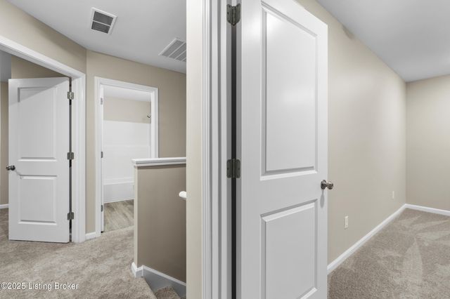 3204 Maldon Ct, Louisville, KY 40216