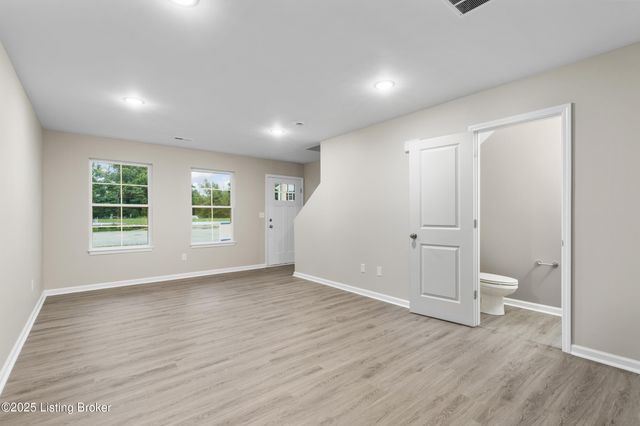 3204 Maldon Ct, Louisville, KY 40216