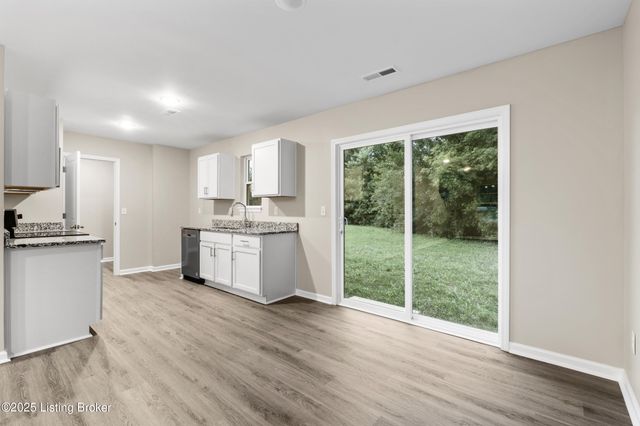 3204 Maldon Ct, Louisville, KY 40216