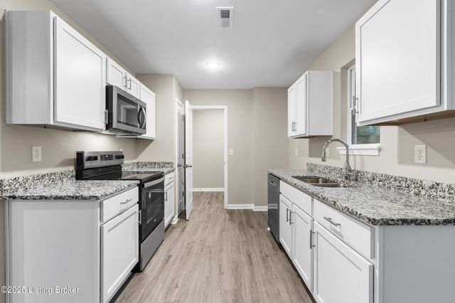 3204 Maldon Ct, Louisville, KY 40216