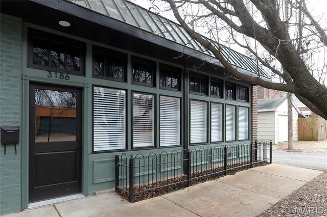 3186 Oak Hill Avenue, St Louis, MO 63116