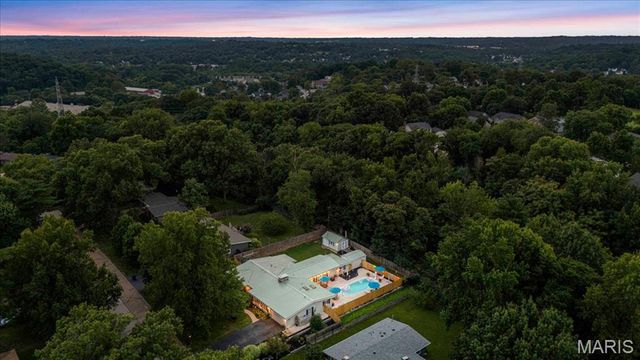 2517 Trossock Lane, St Louis, MO 63122