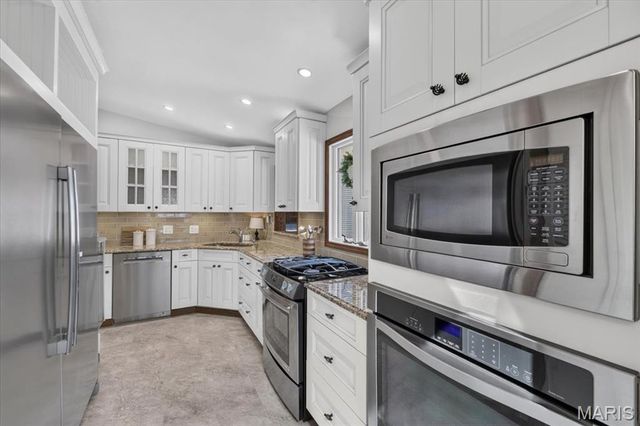 2517 Trossock Lane, St Louis, MO 63122