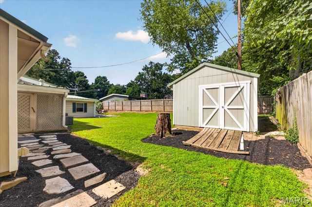 2517 Trossock Lane, St Louis, MO 63122