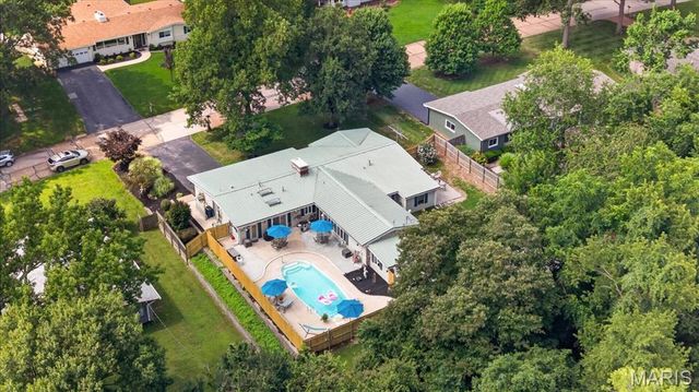 2517 Trossock Lane, St Louis, MO 63122