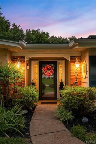 2517 Trossock Lane, St Louis, MO 63122