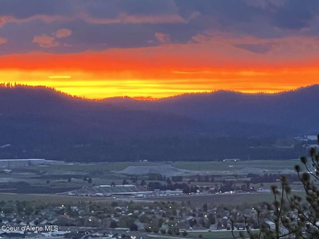 14747 W Aloysius DR, Post Falls, ID 83854