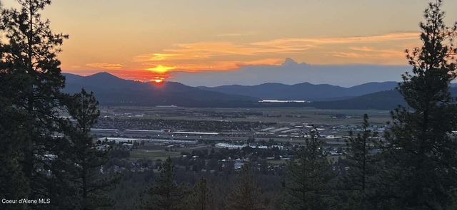 14747 W Aloysius DR, Post Falls, ID 83854