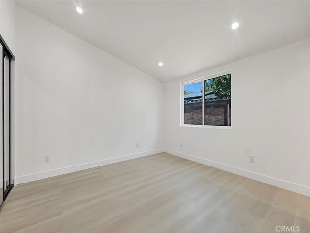 20528 & 20526 Hamlin Street, Winnetka, CA 91306