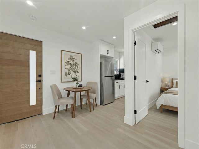 20528 & 20526 Hamlin Street, Winnetka, CA 91306