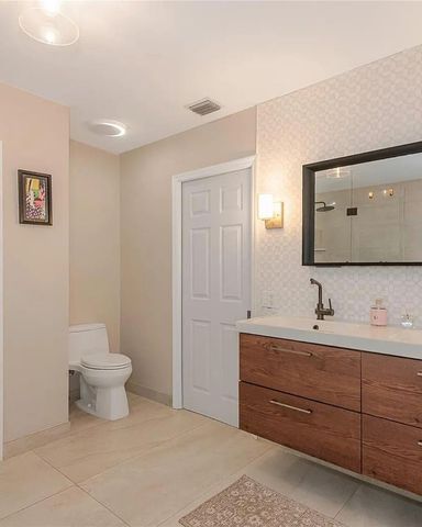 3610 Washington Lane, Hollywood, FL 33026