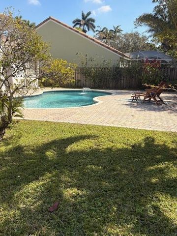 3610 Washington Lane, Hollywood, FL 33026