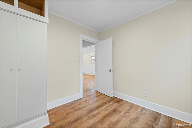 50 E Hayes Avenue, Hazel Park, MI 48030