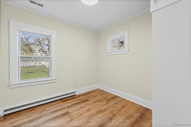 50 E Hayes Avenue, Hazel Park, MI 48030