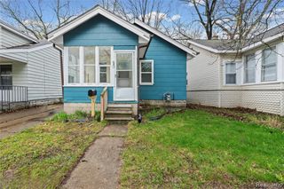 50 E Hayes Avenue, Hazel Park, MI 48030
