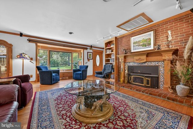 1304 BRYAN POINT RD, Accokeek, MD 20607