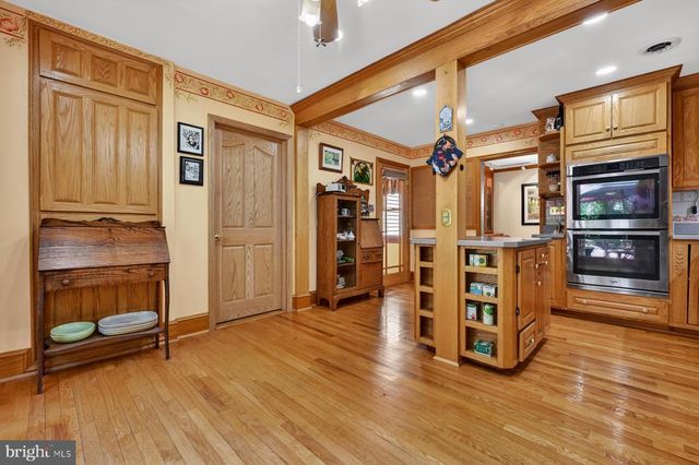 1304 BRYAN POINT RD, Accokeek, MD 20607