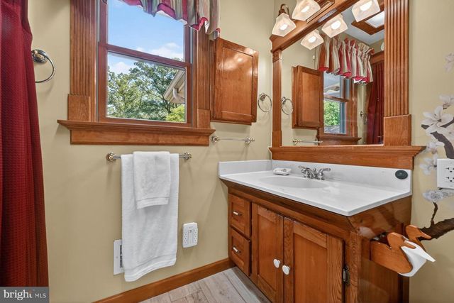 1304 BRYAN POINT RD, Accokeek, MD 20607