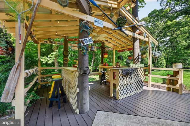 1304 BRYAN POINT RD, Accokeek, MD 20607