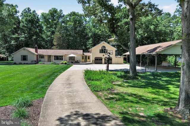 1304 BRYAN POINT RD, Accokeek, MD 20607