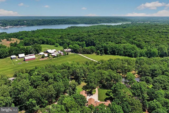1304 BRYAN POINT RD, Accokeek, MD 20607