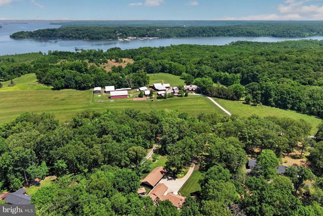 1304 BRYAN POINT RD, Accokeek, MD 20607