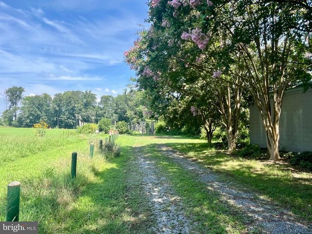 1304 BRYAN POINT RD, Accokeek, MD 20607