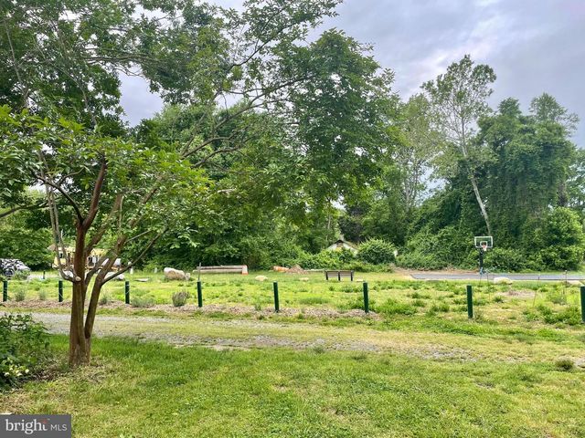 1304 BRYAN POINT RD, Accokeek, MD 20607