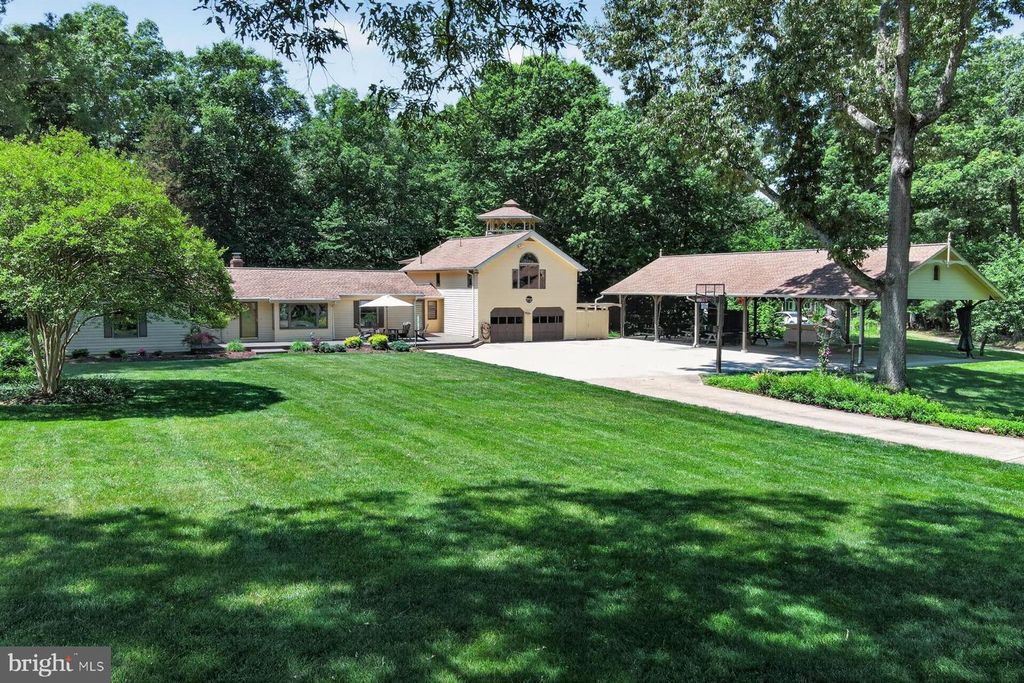 1304 BRYAN POINT RD, Accokeek, MD 20607