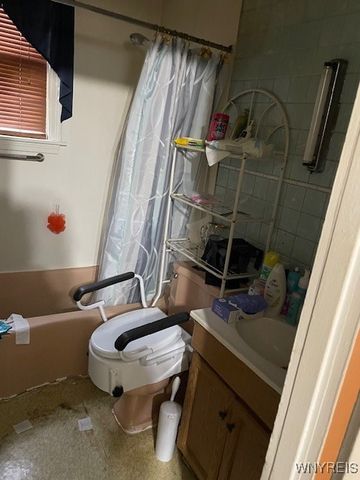 120 Weiss Street, Buffalo, NY 14206