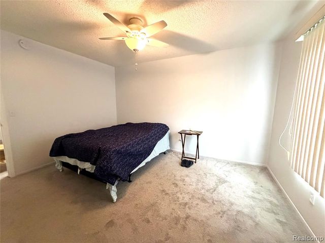 15014 Island Drive, Sterling Heights, MI 48313