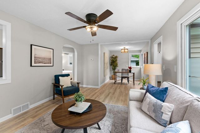 2904 Oregon Avenue S, Saint Louis Park, MN 55426