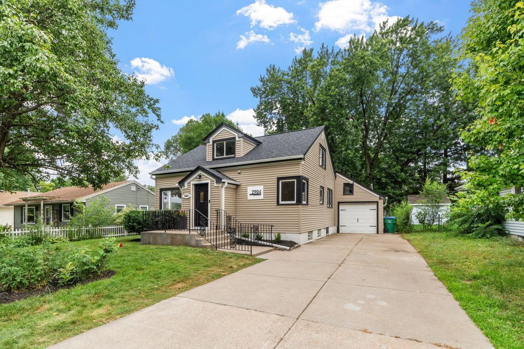 2904 Oregon Avenue S, Saint Louis Park, MN 55426