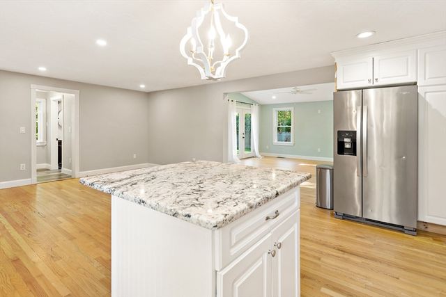 10 Briar Patch Lane, Mashpee, MA 02649