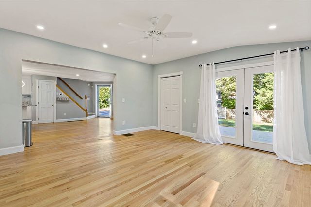 10 Briar Patch Lane, Mashpee, MA 02649
