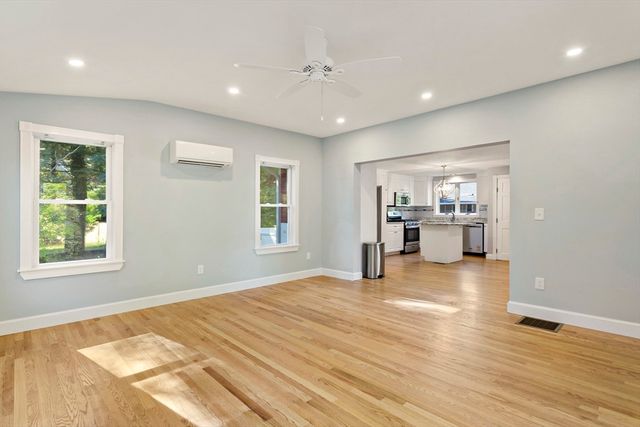 10 Briar Patch Lane, Mashpee, MA 02649