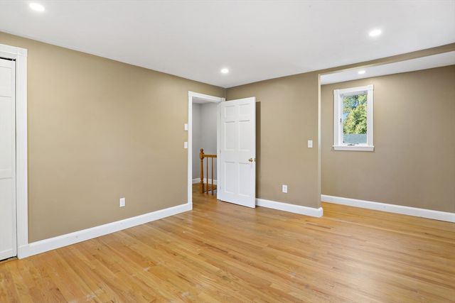 10 Briar Patch Lane, Mashpee, MA 02649