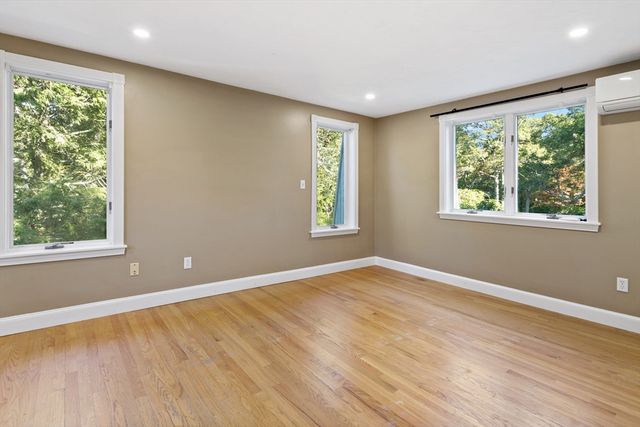 10 Briar Patch Lane, Mashpee, MA 02649