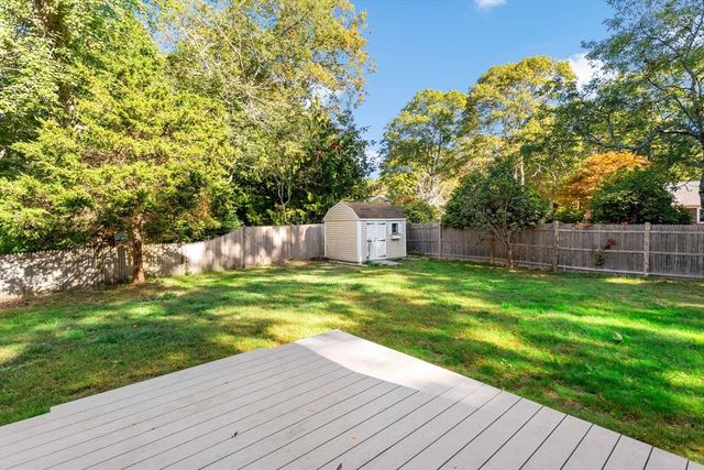10 Briar Patch Lane, Mashpee, MA 02649