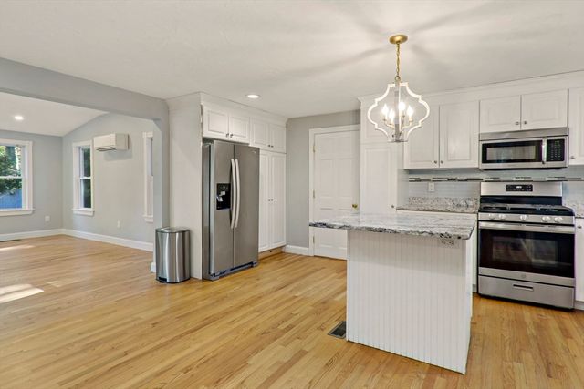 10 Briar Patch Lane, Mashpee, MA 02649