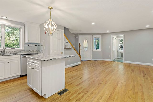10 Briar Patch Lane, Mashpee, MA 02649