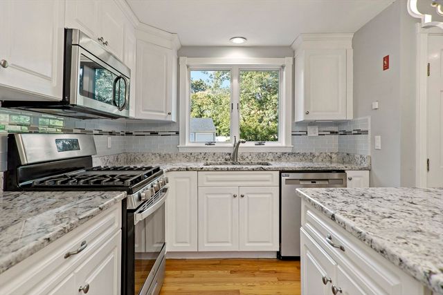 10 Briar Patch Lane, Mashpee, MA 02649